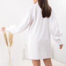 2202-WT Biała sukienka koszulowa (5)