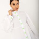 2215-WTG Biała koszula z zielonymi guzikami (3)