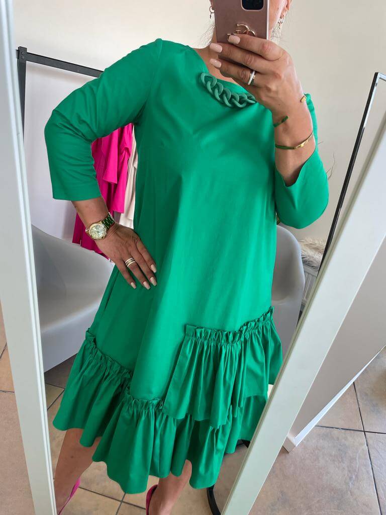 2227-GR Zielona sukienka mini z łańcuszkiem