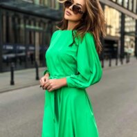 2229-GR Zielona sukienka z paskiem (13)